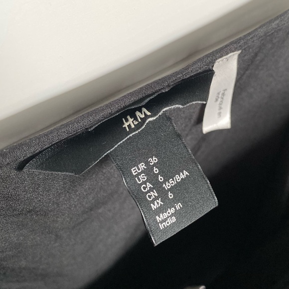 H&M | Dressy Ruffle Tank Top - Picture 4 of 8